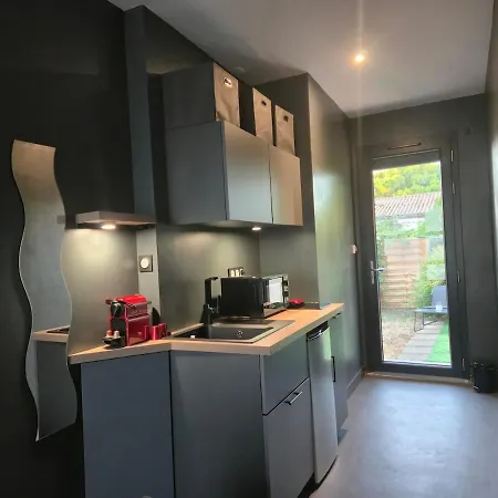 Balneo Bord De - 800m De La * 富拉