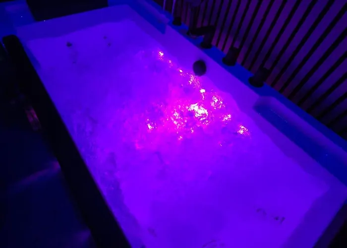 Balneo Bord De - 800m De La * 富拉